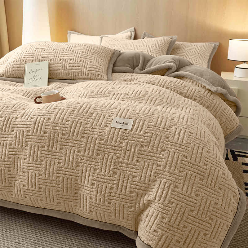 Stripe Knot Textured Plush Bedding Set - image 3