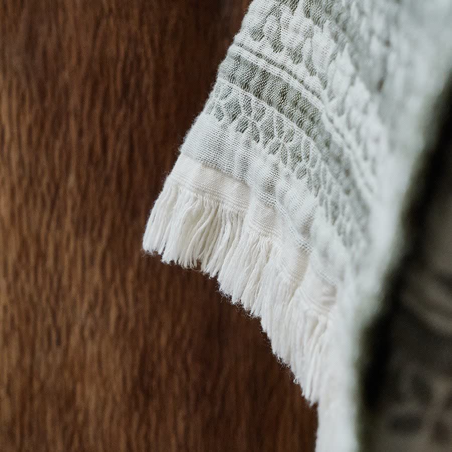 Daisy Pattern Cotton Tassel Blanket - image 8