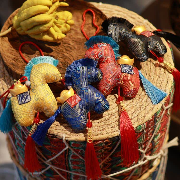 Ownkoti Heritage Style Artisan Horse Plushie - Set (4 Colors) - 4PCS - 4"H - image 7