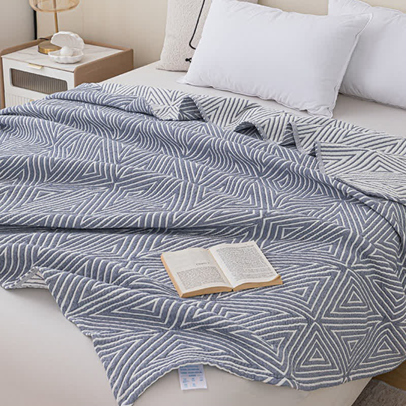 Triangle Pattern Reversible Cotton Gauze Quilt - image 5