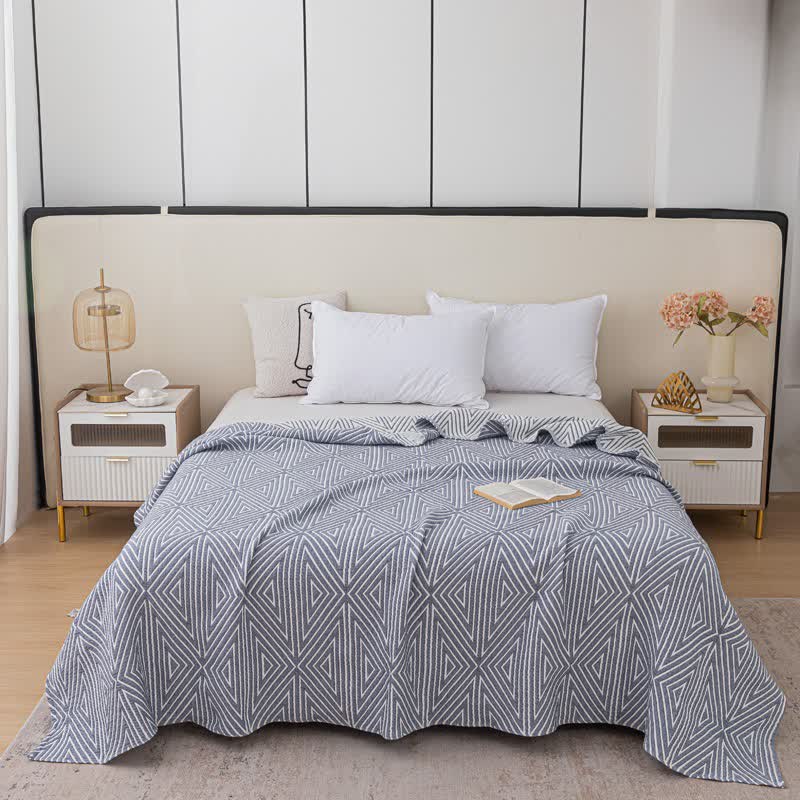 Triangle Pattern Reversible Cotton Gauze Quilt - image 7