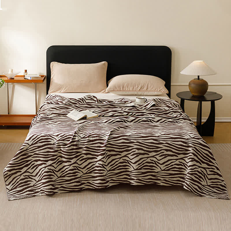 Modern Zebra Stripe Pure Cotton Quilt - Coffee - Queen - image 2