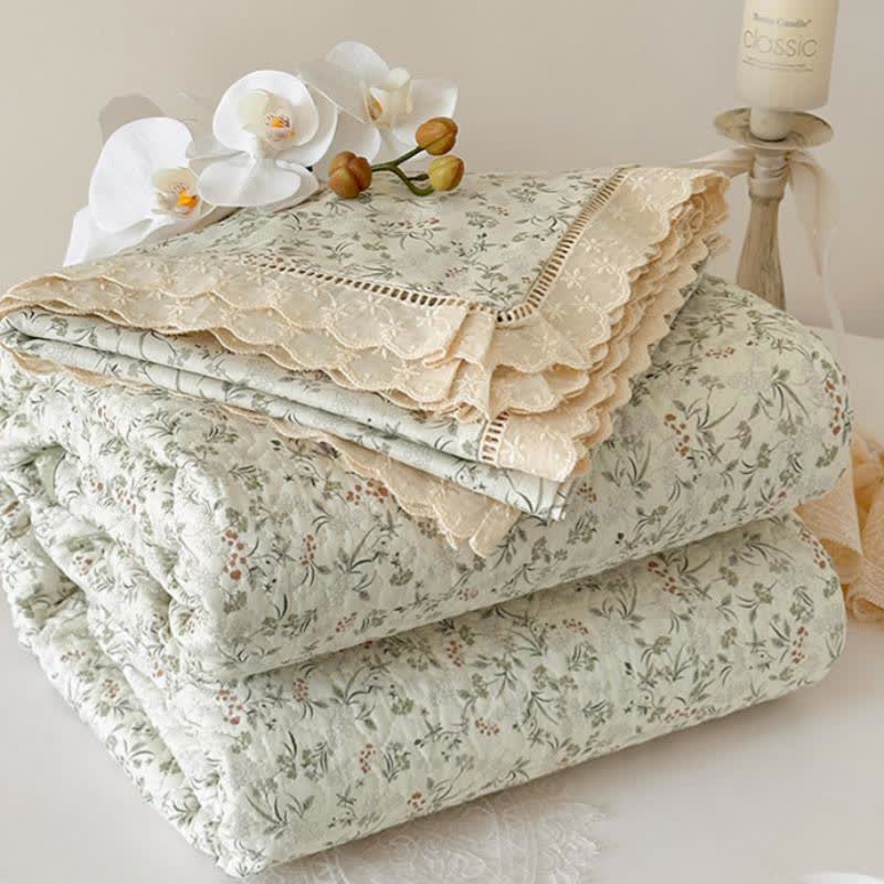 Elegant French Floral Quilted Bedspread - image 4