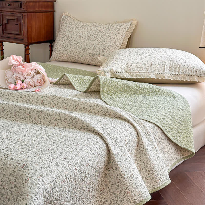 Elegant French Floral Quilted Bedspread - 2PCS Pillowcases - 19" x 29" - image 0