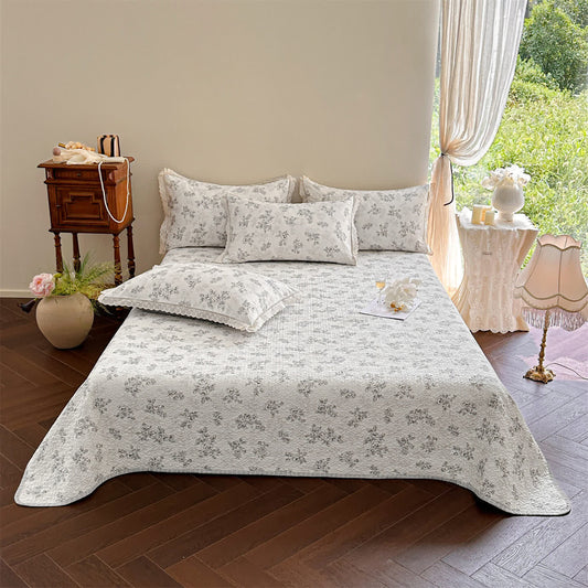 Vinatge Floral Quilted Cotton Bedspread - image 1