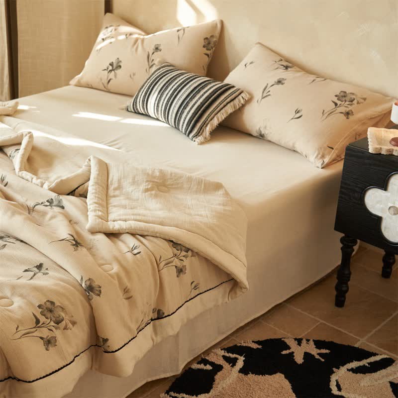 Elegant Floral Cotton Linen Quilt - image 4