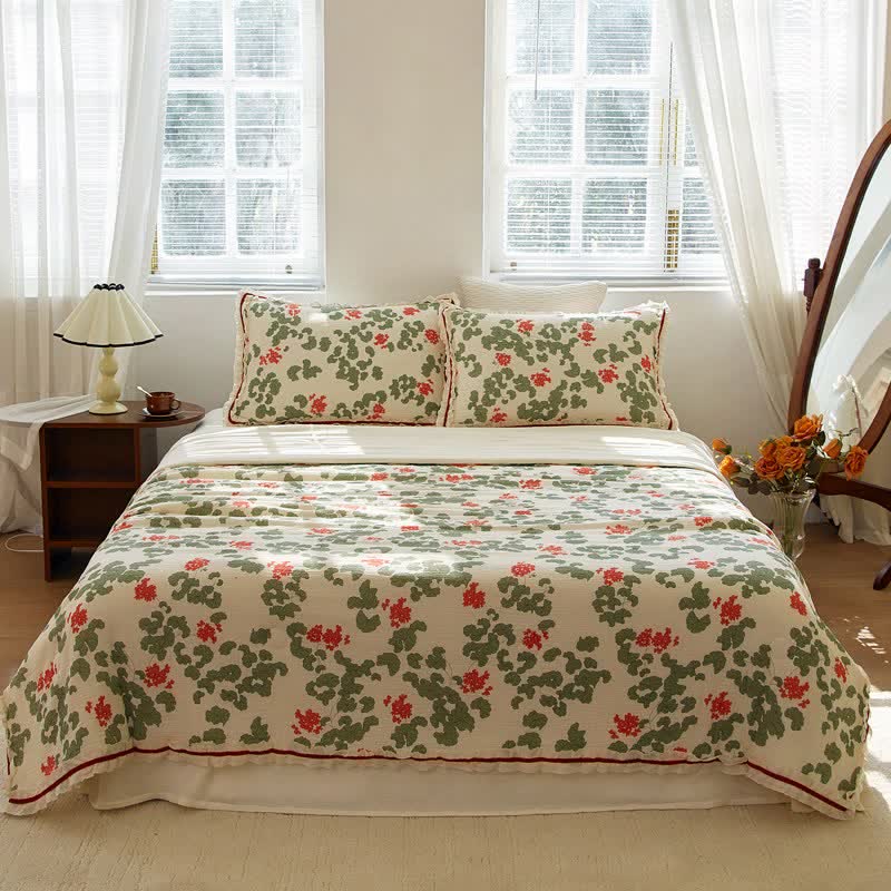Floral & Leaf Ruffled Cotton Gauze Quilt - image 1