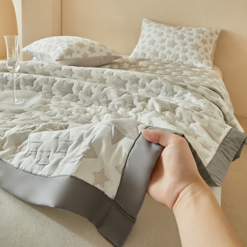 Neutral Star Pattern Reversible Quilt Set - image 13