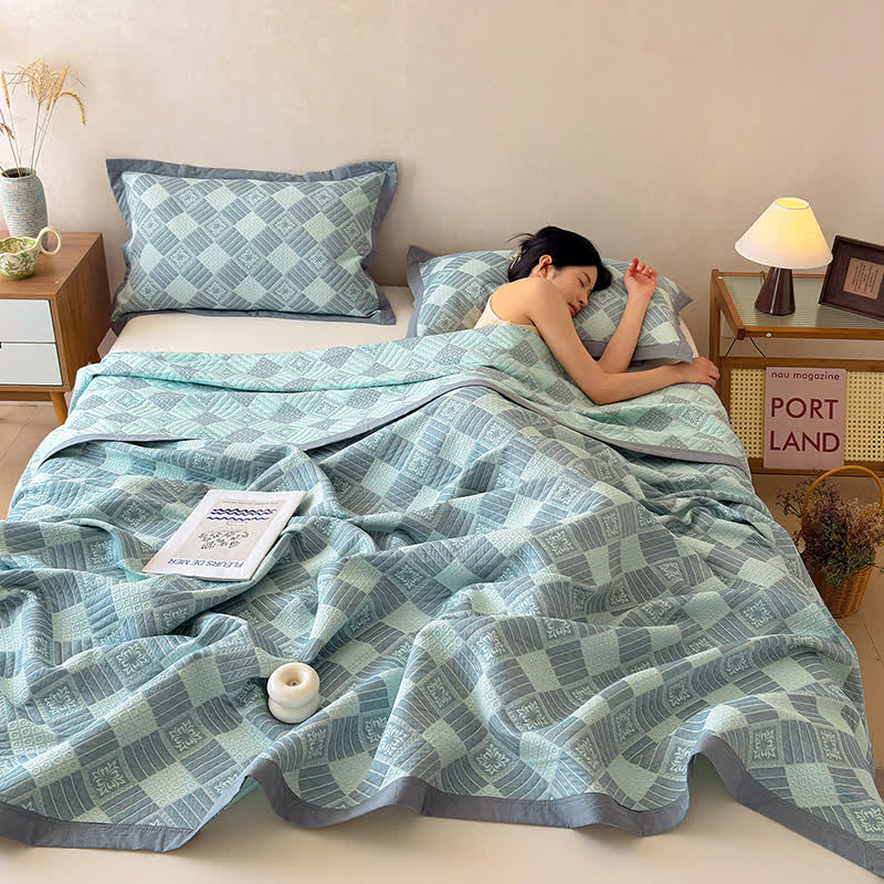 Reversible 3-layer Geometric Jacquard Blanket Quilt - image 4