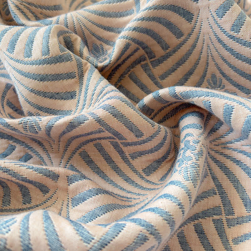 Jacquard Reversible 3-layer Geometric Blanket Quilt - image 12