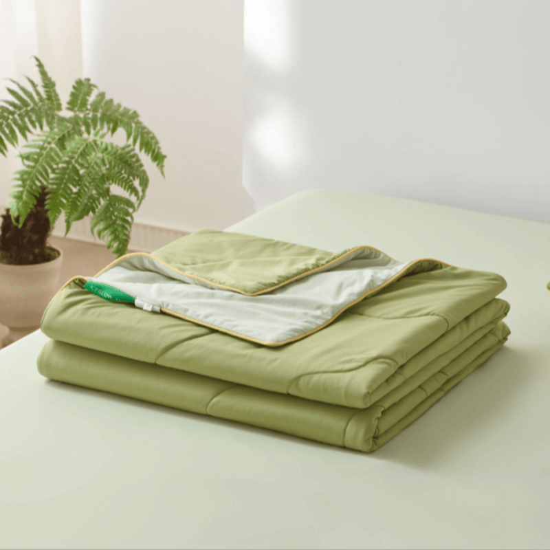 Double-Sided Cooling Lightweight Summer Comforter - image 3