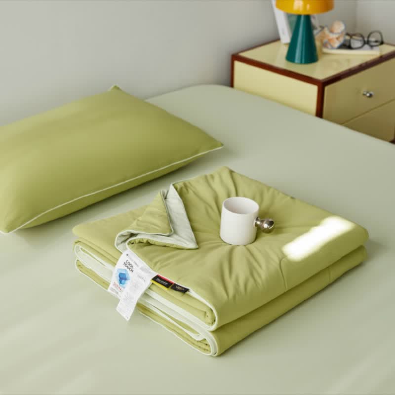 Nordic Cooling Lightweight Summer Comforter - image 1