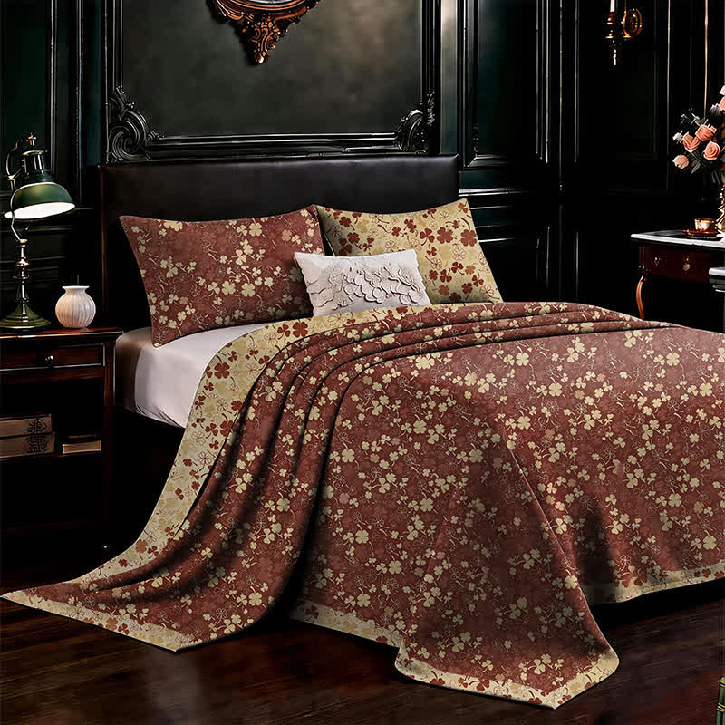 Red Lucky Clover Cotton Gauze Bedspread - image 2