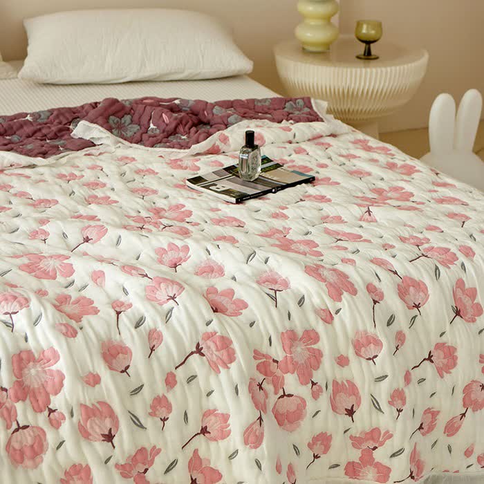 Peach Blossom Bamboo Fiber Soft Quilt