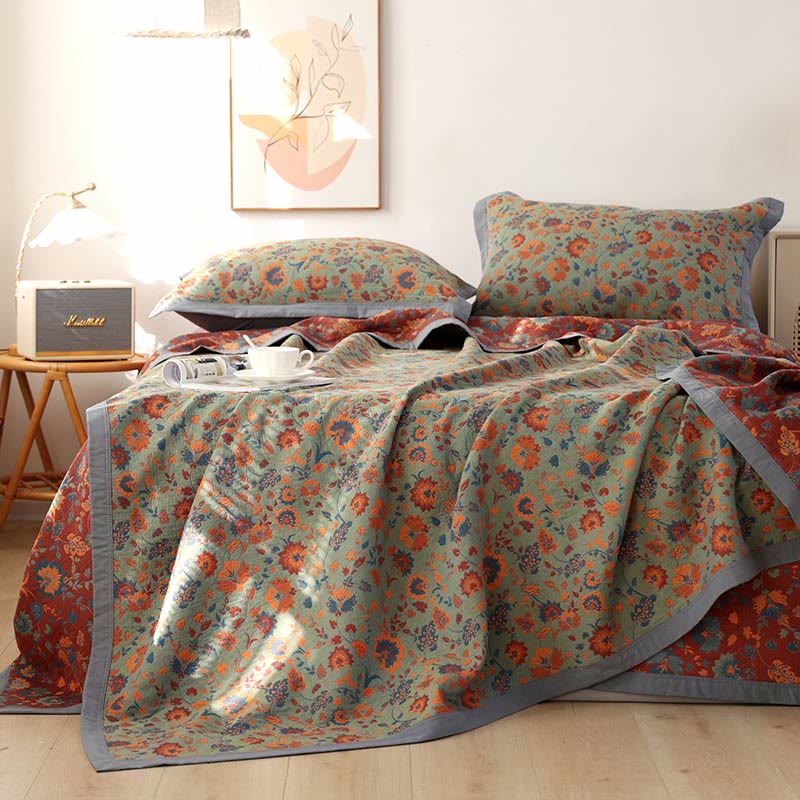 Retro Flower Pure Cotton Reversible Quilt - Quilt with 2pcs Pillowcases - Green & Red - King - image 0