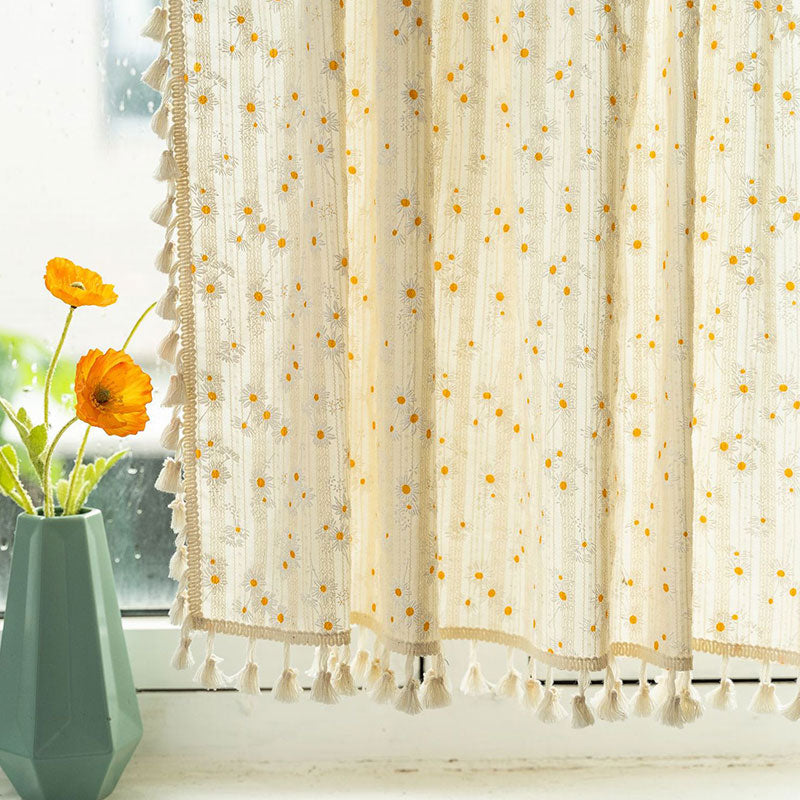 Beige Daisy Pattern Tier Curtain