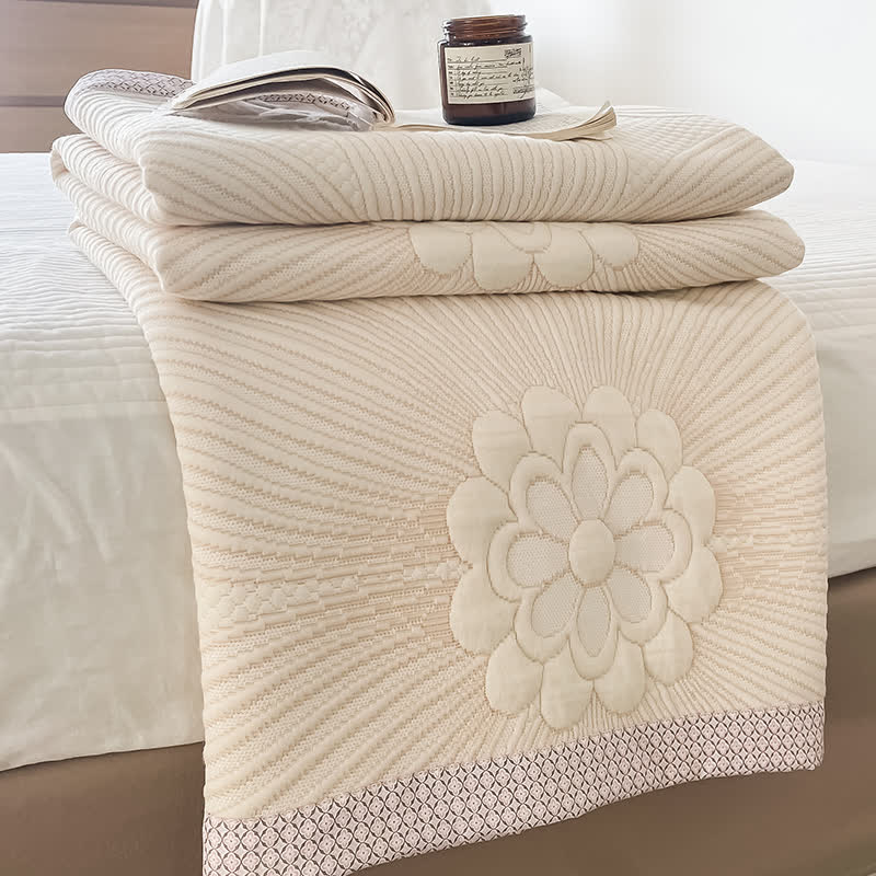 Elegant Floral Soft Gauze Decorative Quilt