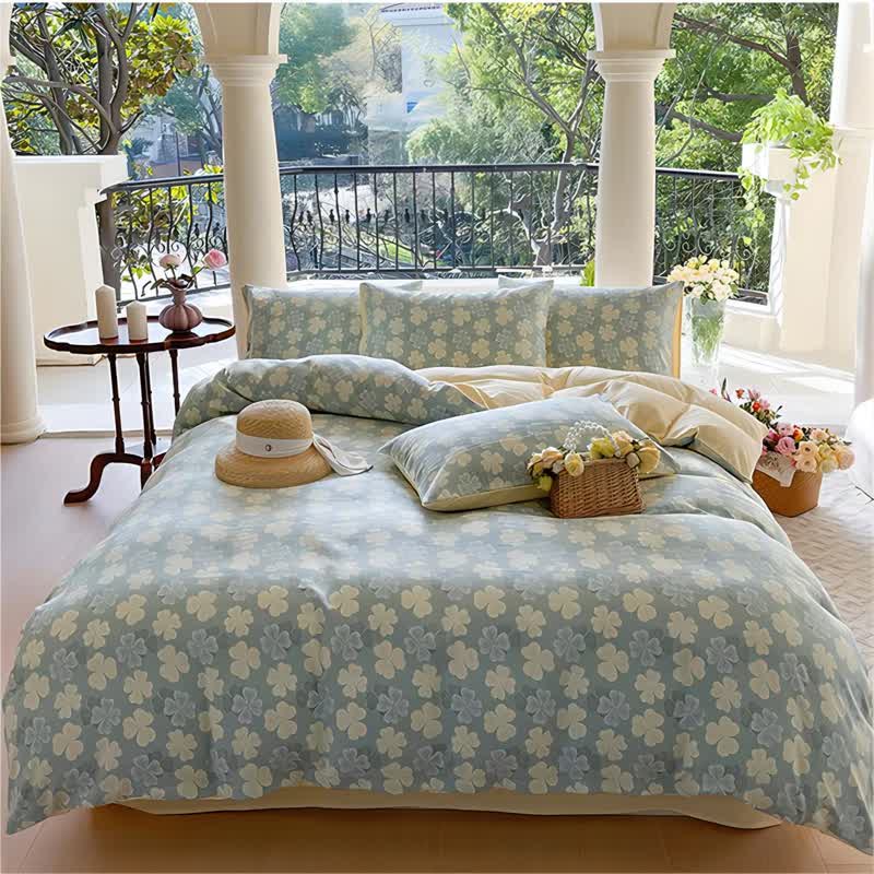 Double Gauze Four-leaf Clover Soft  Bedding Set (4PCS)