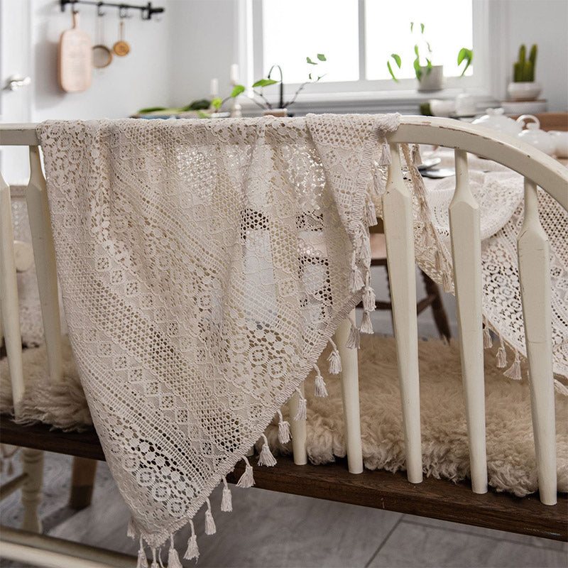 Biege Hollow-Out Tassel Tablecloth