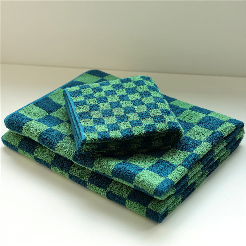 Retro Checkerboard Breathable Cotton Towel