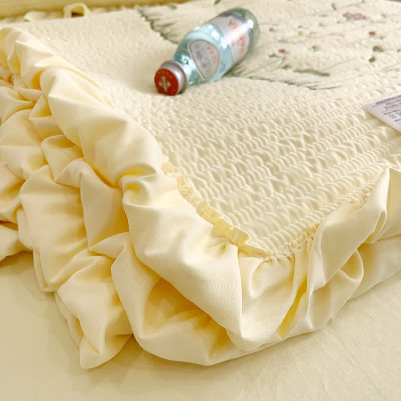 Luxurious Floral Soft Lightweight Ruffles Quilt